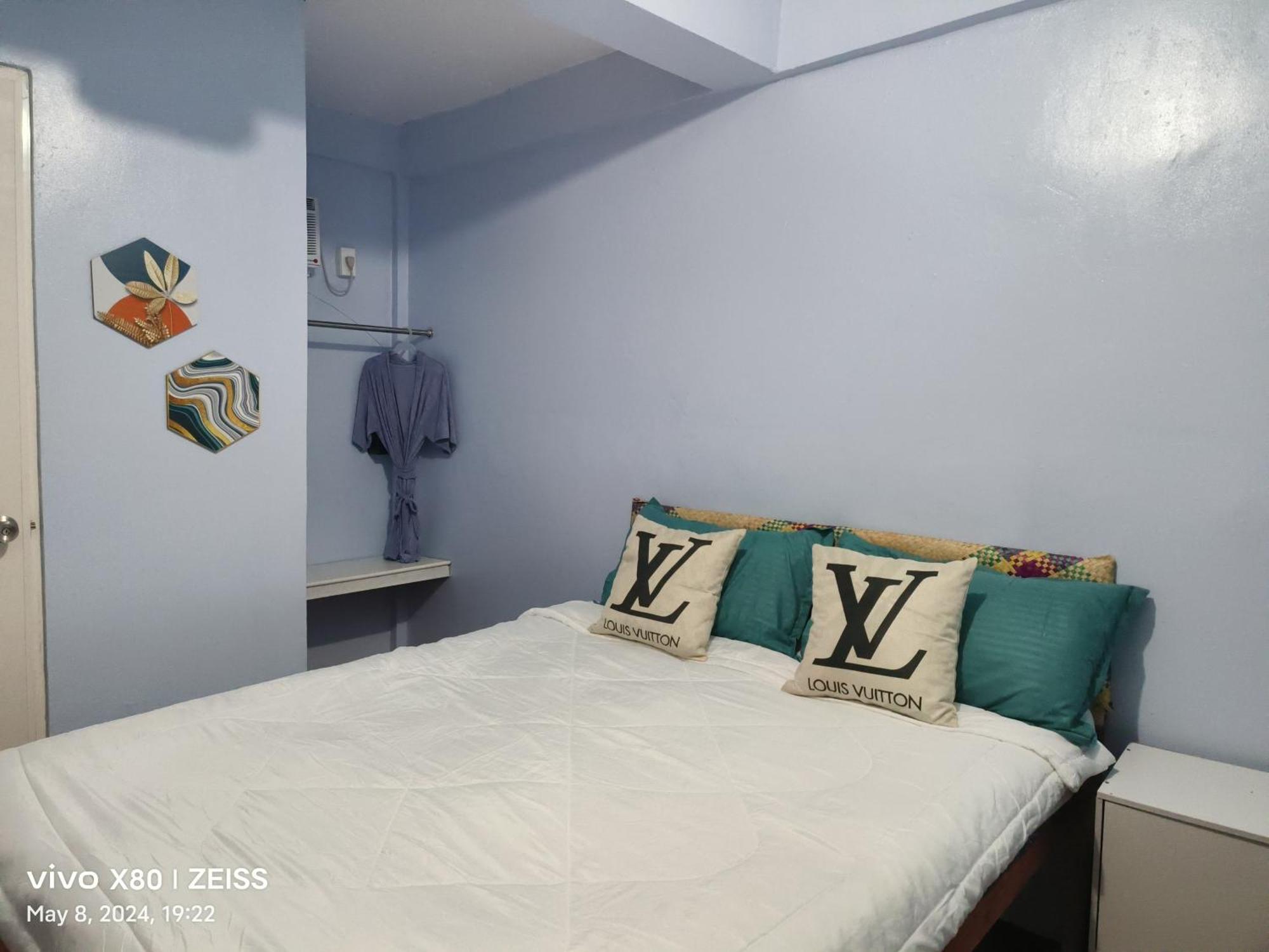 קורון Ani Marie Guest House מראה חיצוני תמונה