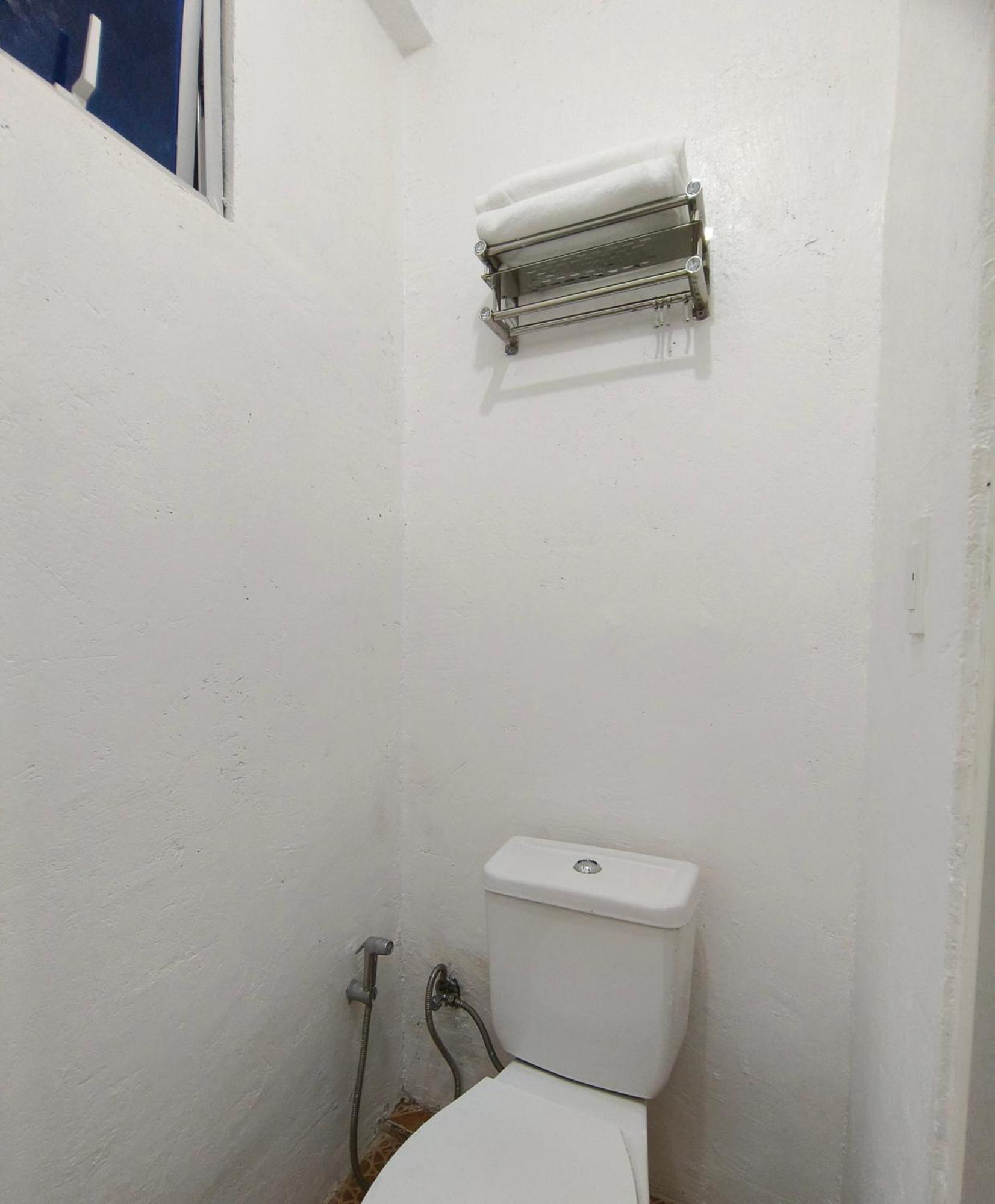 קורון Ani Marie Guest House מראה חיצוני תמונה